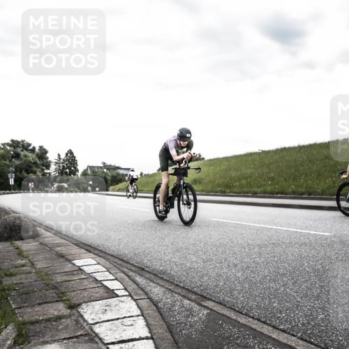 21.06.2026 - 29. Vierlanden-Triathlon H.Heesch http://msf.ph/oto/9902791 21.06.2026 09:54:04 Radfahren 45, 271 meine-sportfotos.de