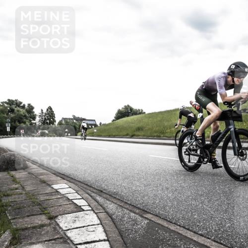 21.06.2026 - 29. Vierlanden-Triathlon H.Heesch http://msf.ph/oto/9902794 21.06.2026 09:54:04 Radfahren 45, 271 meine-sportfotos.de