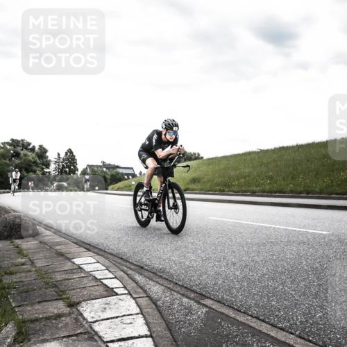 21.06.2026 - 29. Vierlanden-Triathlon H.Heesch http://msf.ph/oto/9902804 21.06.2026 09:54:17 Radfahren 21, 27, 164, 294 meine-sportfotos.de