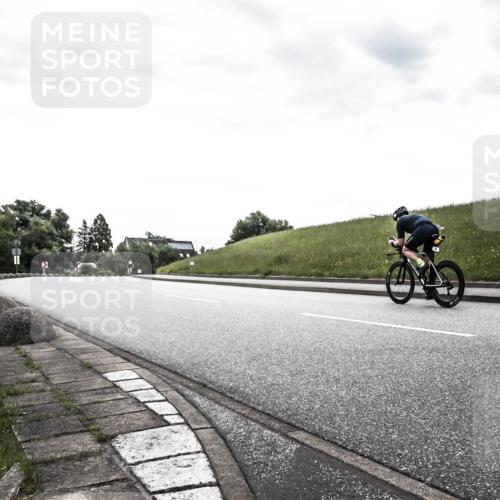 21.06.2026 - 29. Vierlanden-Triathlon H.Heesch http://msf.ph/oto/9902810 21.06.2026 09:54:20 Radfahren 21, 164, 294 meine-sportfotos.de