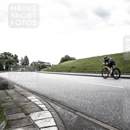21.06.2026 - 29. Vierlanden-Triathlon H.Heesch http://msf.ph/oto/9902813 21.06.2026 09:54:26 Radfahren 56 meine-sportfotos.de