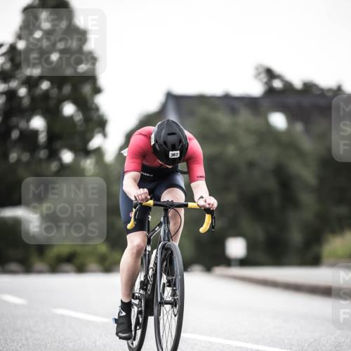 21.06.2026 - 29. Vierlanden-Triathlon H.Heesch http://msf.ph/oto/9902820 21.06.2026 10:02:42 Radfahren 56, 139, 179, 198, 245, 367 meine-sportfotos.de