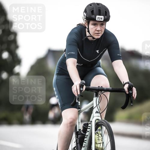 21.06.2026 - 29. Vierlanden-Triathlon H.Heesch http://msf.ph/oto/9902846 21.06.2026 10:02:54 Radfahren 91, 224, 232, 276, 294 meine-sportfotos.de