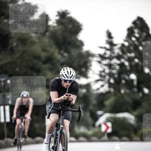 21.06.2026 - 29. Vierlanden-Triathlon H.Heesch http://msf.ph/oto/9902878 21.06.2026 10:04:21 Radfahren 44, 75, 90, 260, 324, 350, 379 meine-sportfotos.de