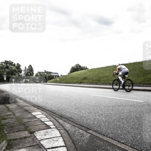 21.06.2026 - 29. Vierlanden-Triathlon H.Heesch http://msf.ph/oto/9902880 21.06.2026 09:55:52 Radfahren  meine-sportfotos.de