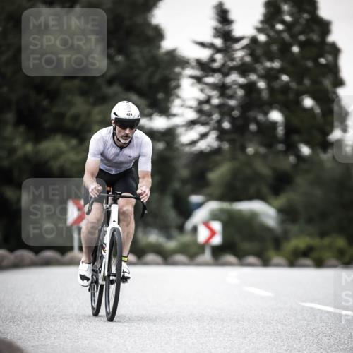 21.06.2026 - 29. Vierlanden-Triathlon H.Heesch http://msf.ph/oto/9902900 21.06.2026 10:15:07 Radfahren 23, 129, 156, 424 meine-sportfotos.de
