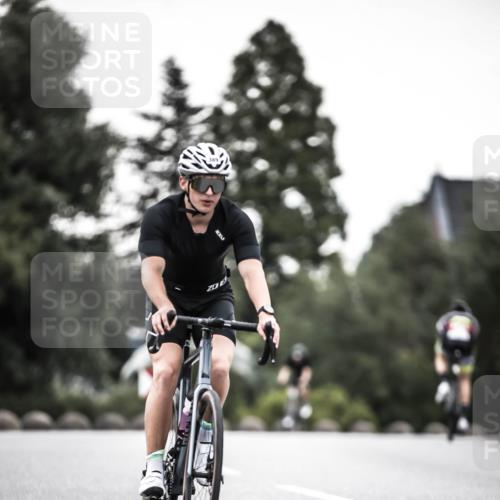 21.06.2026 - 29. Vierlanden-Triathlon H.Heesch http://msf.ph/oto/9902909 21.06.2026 10:04:39 Radfahren 47, 235, 307, 389 meine-sportfotos.de