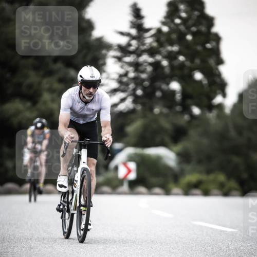 21.06.2026 - 29. Vierlanden-Triathlon H.Heesch http://msf.ph/oto/9902910 21.06.2026 10:15:07 Radfahren 23, 129, 156, 424 meine-sportfotos.de