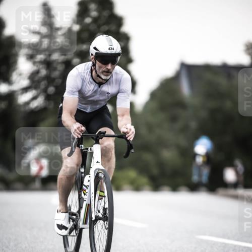 21.06.2026 - 29. Vierlanden-Triathlon H.Heesch http://msf.ph/oto/9902941 21.06.2026 10:15:08 Radfahren 23, 33, 129, 156, 424 meine-sportfotos.de