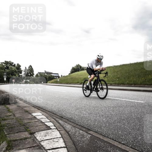 21.06.2026 - 29. Vierlanden-Triathlon H.Heesch http://msf.ph/oto/9902943 21.06.2026 09:58:35 Radfahren 62, 199, 298 meine-sportfotos.de