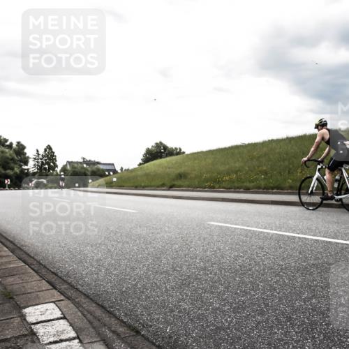 21.06.2026 - 29. Vierlanden-Triathlon H.Heesch http://msf.ph/oto/9902985 21.06.2026 09:59:49 Radfahren 196, 377 meine-sportfotos.de