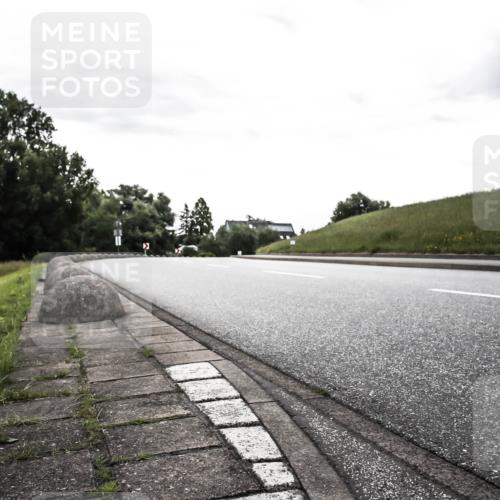 21.06.2026 - 29. Vierlanden-Triathlon H.Heesch http://msf.ph/oto/9902997 21.06.2026 10:00:19 Radfahren 2, 225, 230 meine-sportfotos.de