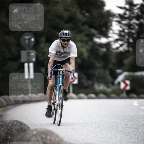 21.06.2026 - 29. Vierlanden-Triathlon H.Heesch http://msf.ph/oto/9903052 21.06.2026 10:06:17 Radfahren 9, 109, 354 meine-sportfotos.de