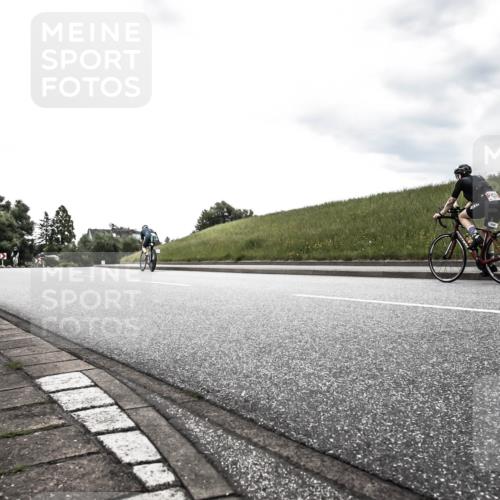 21.06.2026 - 29. Vierlanden-Triathlon H.Heesch http://msf.ph/oto/9903059 21.06.2026 10:02:48 Radfahren 56, 139, 179 meine-sportfotos.de