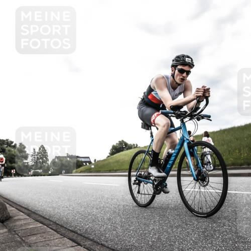 21.06.2026 - 29. Vierlanden-Triathlon H.Heesch http://msf.ph/oto/9903166 21.06.2026 10:04:49 Radfahren 86, 307, 329, 365 meine-sportfotos.de