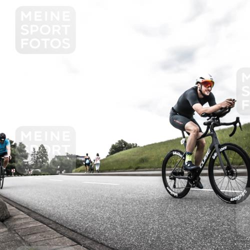21.06.2026 - 29. Vierlanden-Triathlon H.Heesch http://msf.ph/oto/9903180 21.06.2026 10:04:59 Radfahren 292, 332, 352 meine-sportfotos.de