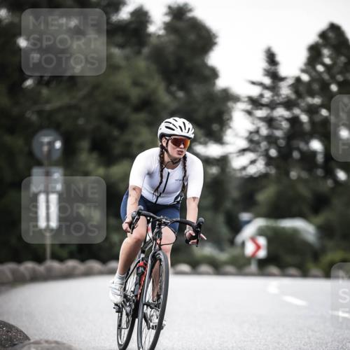 21.06.2026 - 29. Vierlanden-Triathlon H.Heesch http://msf.ph/oto/9903262 21.06.2026 10:08:51 Radfahren 30, 269, 277 meine-sportfotos.de
