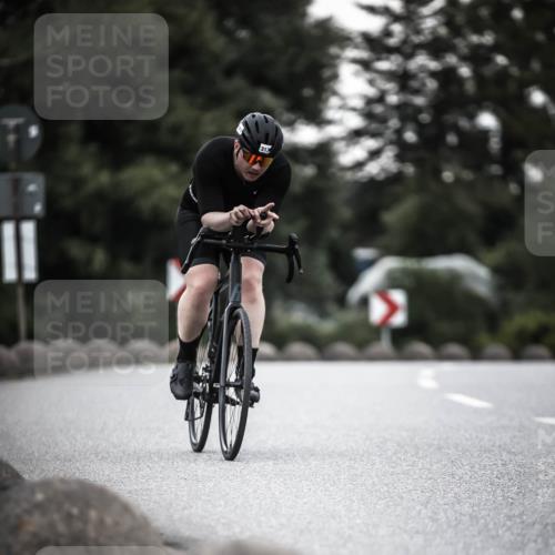 21.06.2026 - 29. Vierlanden-Triathlon H.Heesch http://msf.ph/oto/9903274 21.06.2026 10:09:05 Radfahren 313 meine-sportfotos.de