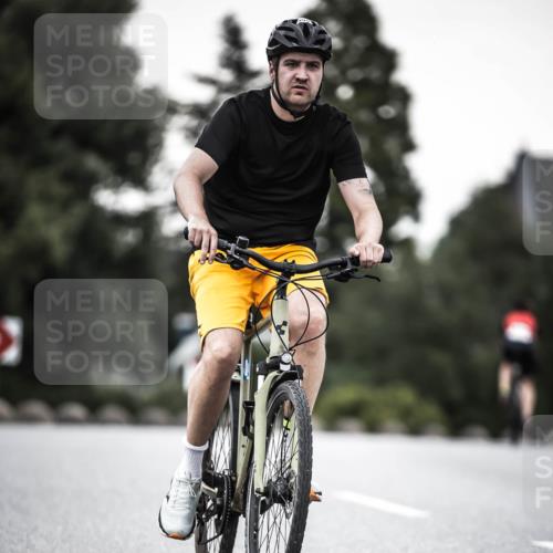 21.06.2026 - 29. Vierlanden-Triathlon H.Heesch http://msf.ph/oto/9903310 21.06.2026 10:10:30 Radfahren 3, 163, 230, 356 meine-sportfotos.de