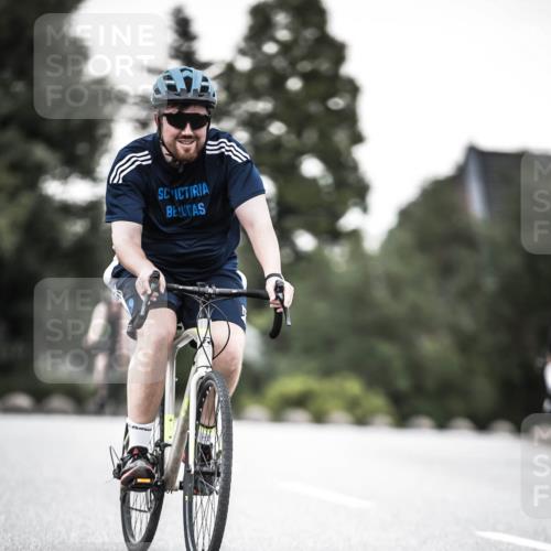 21.06.2026 - 29. Vierlanden-Triathlon H.Heesch http://msf.ph/oto/9903327 21.06.2026 10:11:19 Radfahren 325, 338 meine-sportfotos.de