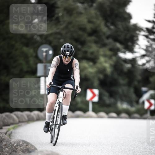 21.06.2026 - 29. Vierlanden-Triathlon H.Heesch http://msf.ph/oto/9903342 21.06.2026 10:11:50 Radfahren 47, 161, 246, 414 meine-sportfotos.de