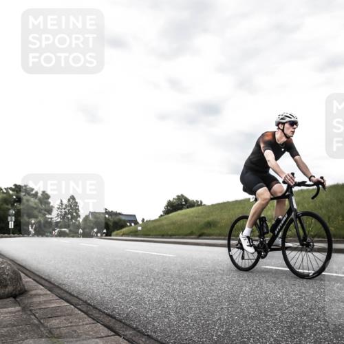 21.06.2026 - 29. Vierlanden-Triathlon H.Heesch http://msf.ph/oto/9903349 21.06.2026 10:08:03 Radfahren 7, 80, 305, 334 meine-sportfotos.de