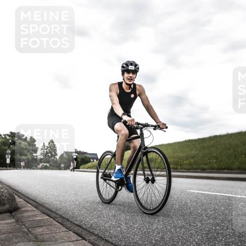21.06.2026 - 29. Vierlanden-Triathlon H.Heesch http://msf.ph/oto/9903372 21.06.2026 10:08:14 Radfahren 38, 373 meine-sportfotos.de