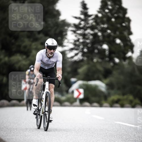 21.06.2026 - 29. Vierlanden-Triathlon H.Heesch http://msf.ph/oto/9903385 21.06.2026 10:15:07 Radfahren 23, 129, 156, 424 meine-sportfotos.de