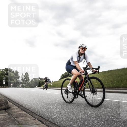 21.06.2026 - 29. Vierlanden-Triathlon H.Heesch http://msf.ph/oto/9903404 21.06.2026 10:08:51 Radfahren 30, 269, 277 meine-sportfotos.de