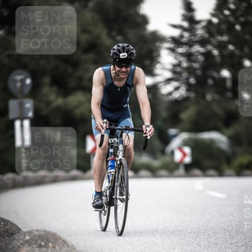 21.06.2026 - 29. Vierlanden-Triathlon H.Heesch http://msf.ph/oto/9903405 21.06.2026 10:15:25 Radfahren 49, 127, 172, 193, 240, 448, 1354 meine-sportfotos.de
