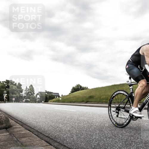 21.06.2026 - 29. Vierlanden-Triathlon H.Heesch http://msf.ph/oto/9903532 21.06.2026 10:11:40 Radfahren 179, 198, 420, 437, 1353 meine-sportfotos.de