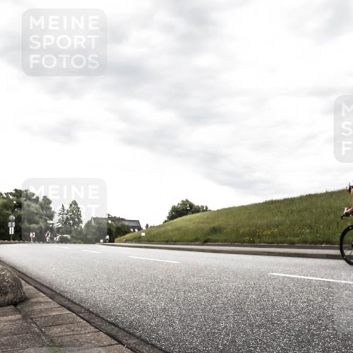 21.06.2026 - 29. Vierlanden-Triathlon H.Heesch http://msf.ph/oto/9903535 21.06.2026 10:11:45 Radfahren 100, 179 meine-sportfotos.de