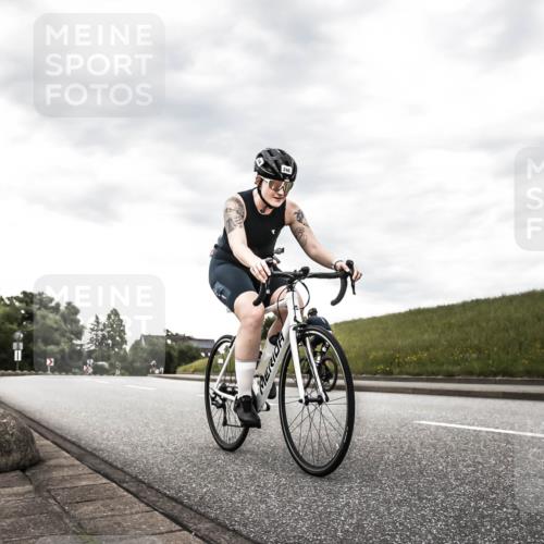 21.06.2026 - 29. Vierlanden-Triathlon H.Heesch http://msf.ph/oto/9903543 21.06.2026 10:11:52 Radfahren 47, 246 meine-sportfotos.de