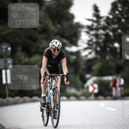 21.06.2026 - 29. Vierlanden-Triathlon H.Heesch http://msf.ph/oto/9903561 21.06.2026 10:16:26 Radfahren 83, 249, 392, 409, 468, 473 meine-sportfotos.de