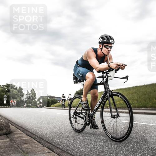 21.06.2026 - 29. Vierlanden-Triathlon H.Heesch http://msf.ph/oto/9903570 21.06.2026 10:12:14 Radfahren 39, 454 meine-sportfotos.de