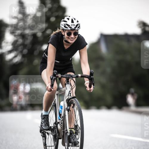 21.06.2026 - 29. Vierlanden-Triathlon H.Heesch http://msf.ph/oto/9903599 21.06.2026 10:16:27 Radfahren 83, 249, 392, 409, 473 meine-sportfotos.de