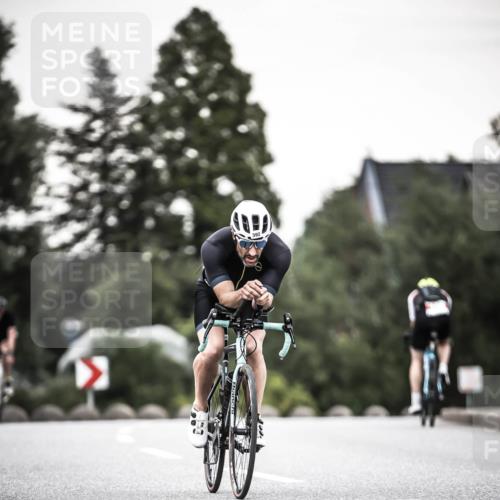 21.06.2026 - 29. Vierlanden-Triathlon H.Heesch http://msf.ph/oto/9903605 21.06.2026 10:16:31 Radfahren 83, 249, 392, 409, 417 meine-sportfotos.de