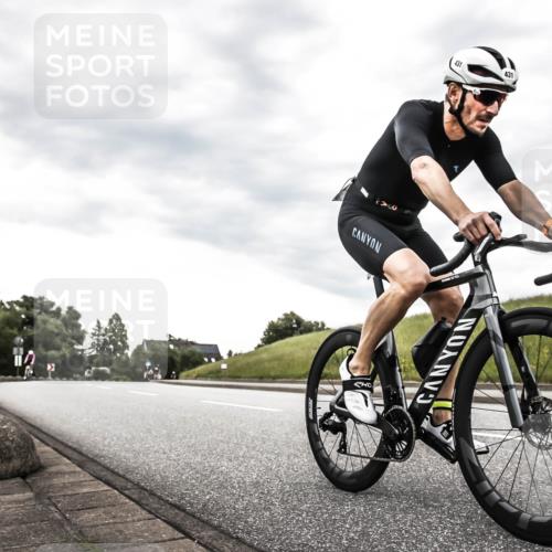 21.06.2026 - 29. Vierlanden-Triathlon H.Heesch http://msf.ph/oto/9903632 21.06.2026 10:13:21 Radfahren 126, 395, 431 meine-sportfotos.de