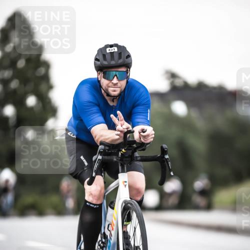 21.06.2026 - 29. Vierlanden-Triathlon H.Heesch http://msf.ph/oto/9903647 21.06.2026 10:17:51 Radfahren 3, 422, 428, 444, 471 meine-sportfotos.de