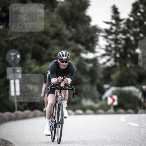 21.06.2026 - 29. Vierlanden-Triathlon H.Heesch http://msf.ph/oto/9903659 21.06.2026 10:18:01 Radfahren 64, 191, 422, 439, 444, 474, 477 meine-sportfotos.de