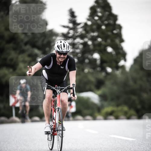 21.06.2026 - 29. Vierlanden-Triathlon H.Heesch http://msf.ph/oto/9903662 21.06.2026 10:18:04 Radfahren 64, 191, 439, 474, 477 meine-sportfotos.de