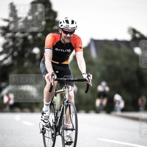 21.06.2026 - 29. Vierlanden-Triathlon H.Heesch http://msf.ph/oto/9903756 21.06.2026 10:17:49 Radfahren 3, 428, 471 meine-sportfotos.de