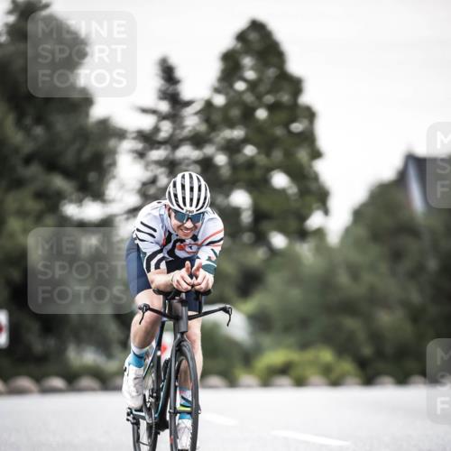 21.06.2026 - 29. Vierlanden-Triathlon H.Heesch http://msf.ph/oto/9903757 21.06.2026 10:18:46 Radfahren 148, 290 meine-sportfotos.de