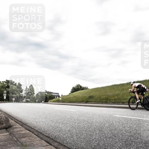 21.06.2026 - 29. Vierlanden-Triathlon H.Heesch http://msf.ph/oto/9903767 21.06.2026 10:15:35 Radfahren 98, 172, 193, 240 meine-sportfotos.de