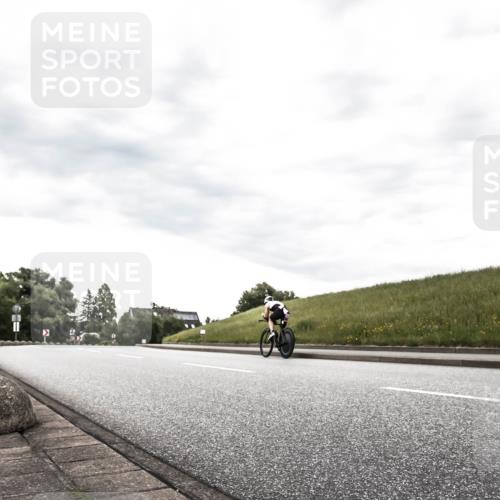 21.06.2026 - 29. Vierlanden-Triathlon H.Heesch http://msf.ph/oto/9903770 21.06.2026 10:15:35 Radfahren 98, 172, 193, 240 meine-sportfotos.de
