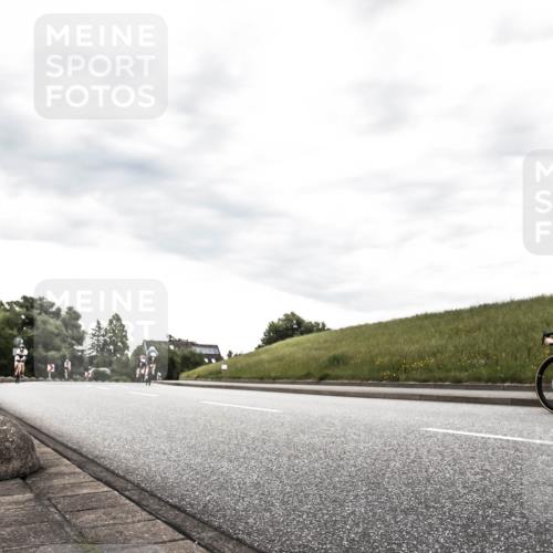 21.06.2026 - 29. Vierlanden-Triathlon H.Heesch http://msf.ph/oto/9903776 21.06.2026 10:15:38 Radfahren 98, 449 meine-sportfotos.de