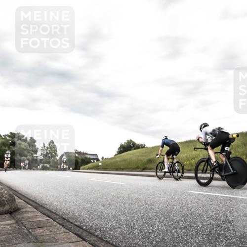 21.06.2026 - 29. Vierlanden-Triathlon H.Heesch http://msf.ph/oto/9903783 21.06.2026 10:15:38 Radfahren 98, 449 meine-sportfotos.de