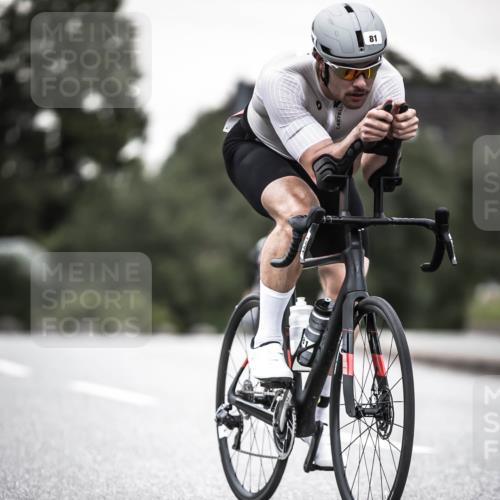 21.06.2026 - 29. Vierlanden-Triathlon H.Heesch http://msf.ph/oto/9903800 21.06.2026 10:18:57 Radfahren 81, 164, 283 meine-sportfotos.de