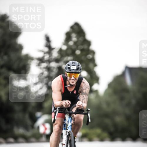 21.06.2026 - 29. Vierlanden-Triathlon H.Heesch http://msf.ph/oto/9903811 21.06.2026 10:17:58 Radfahren 3, 64, 422, 444, 474, 477 meine-sportfotos.de