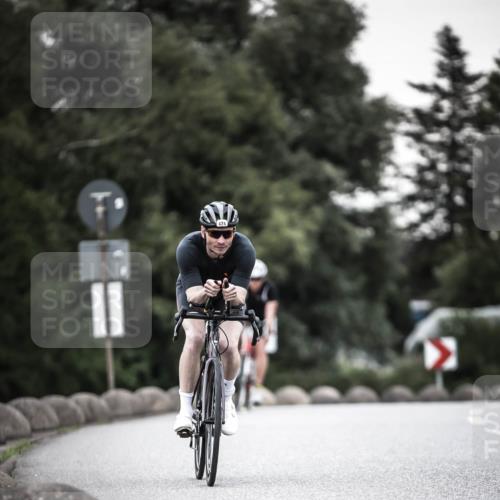 21.06.2026 - 29. Vierlanden-Triathlon H.Heesch http://msf.ph/oto/9903845 21.06.2026 10:18:01 Radfahren 64, 191, 422, 439, 444, 474, 477 meine-sportfotos.de